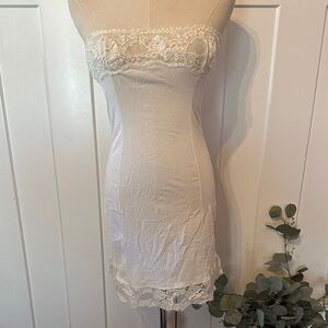Vintage Gaymode JC Penney’s 100% nylon lace trim strapless winter white 34 slip